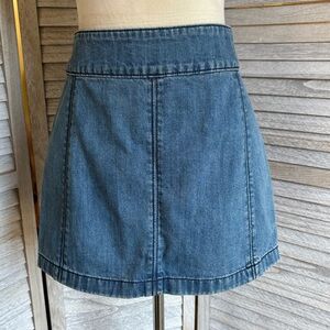 FREE PEOPLE Women’s SZ 4 Modern Femme “Zip to It” Style Blue Denim HighWaist Fit